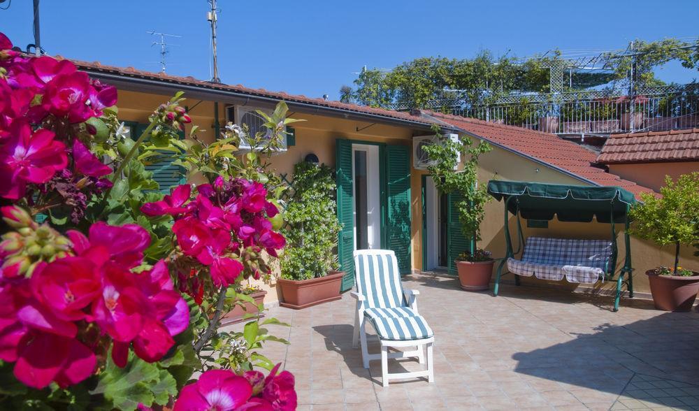 Appartement Tetto Fiorito à Castellammare di Stabia Extérieur photo