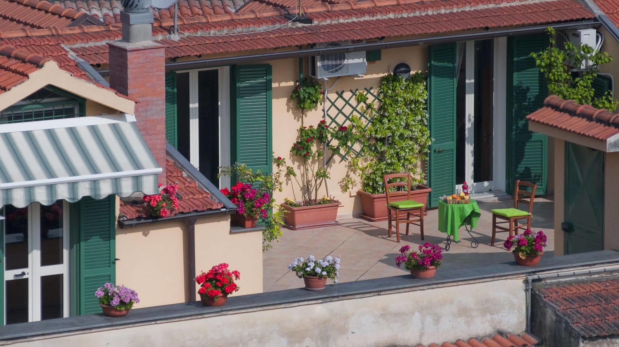 Appartement Tetto Fiorito à Castellammare di Stabia Extérieur photo
