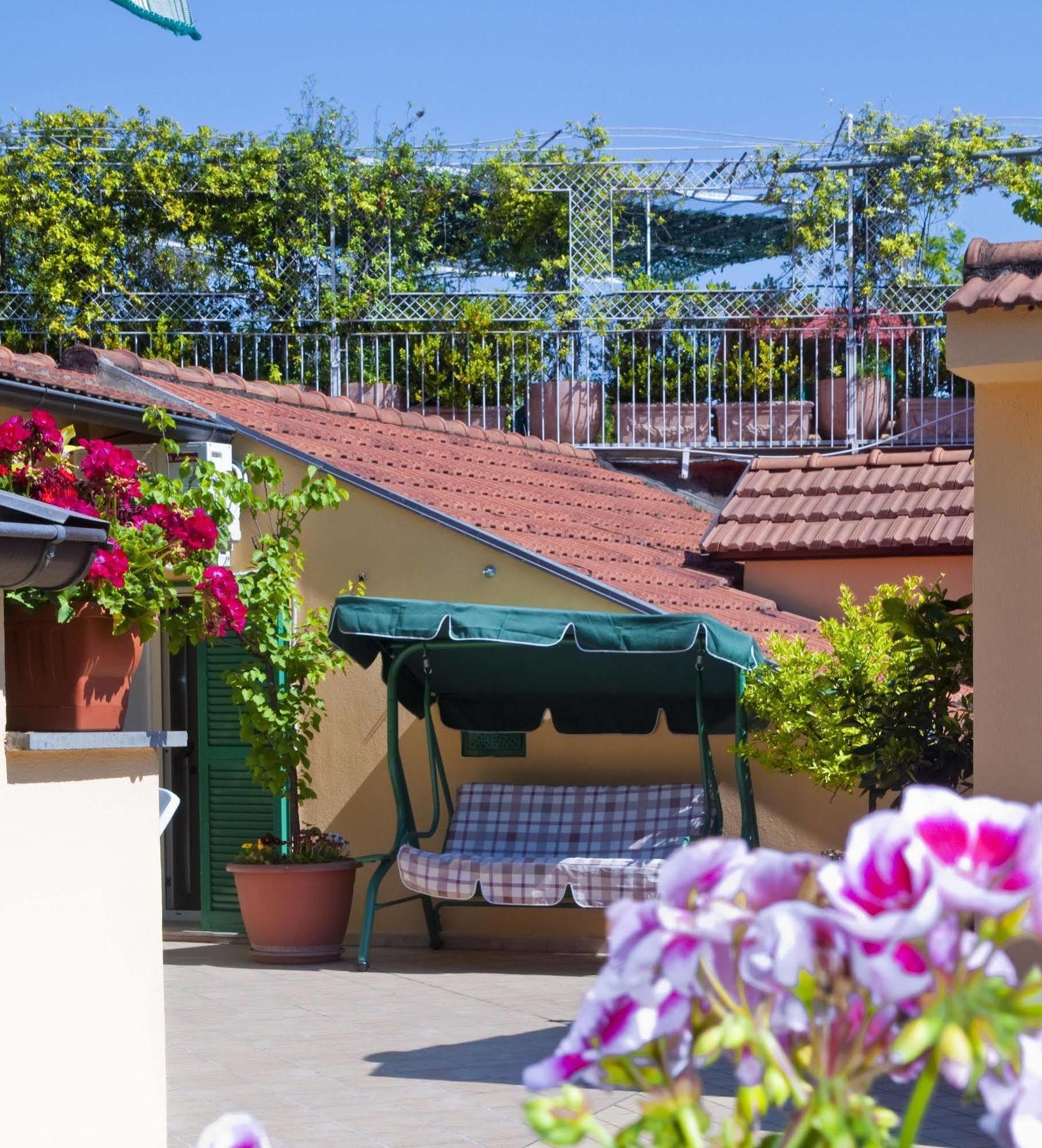 Appartement Tetto Fiorito à Castellammare di Stabia Extérieur photo