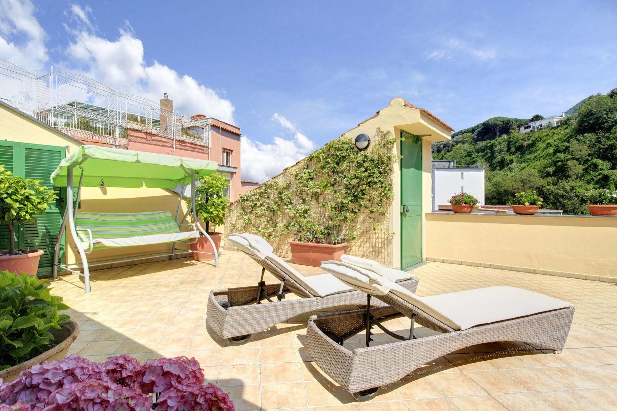 Appartement Tetto Fiorito à Castellammare di Stabia Extérieur photo