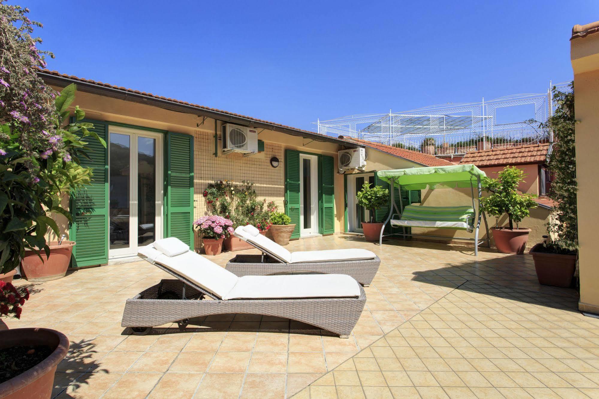 Appartement Tetto Fiorito à Castellammare di Stabia Extérieur photo